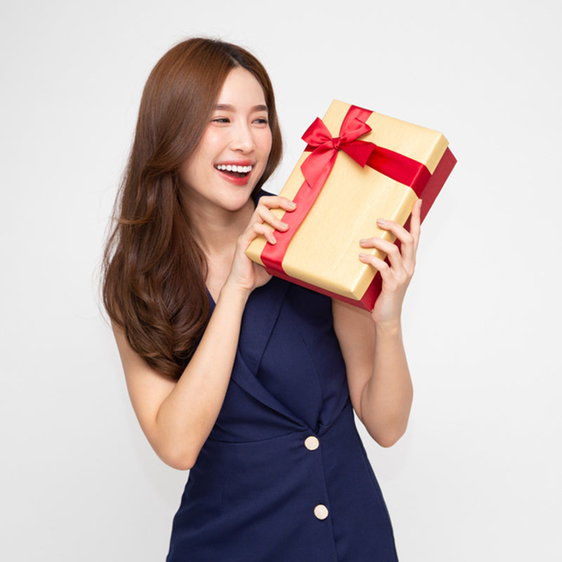 10 CUTE GIFTS FOR BEAUTY LOVERS